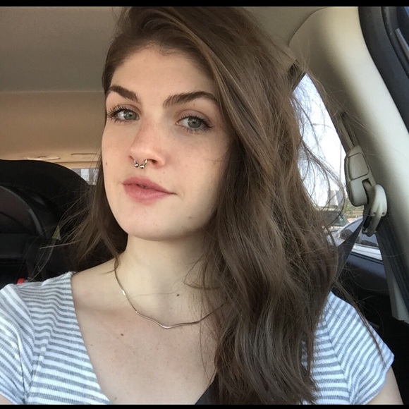 Meet your Posher, Lindsey - Picture 1 of 1